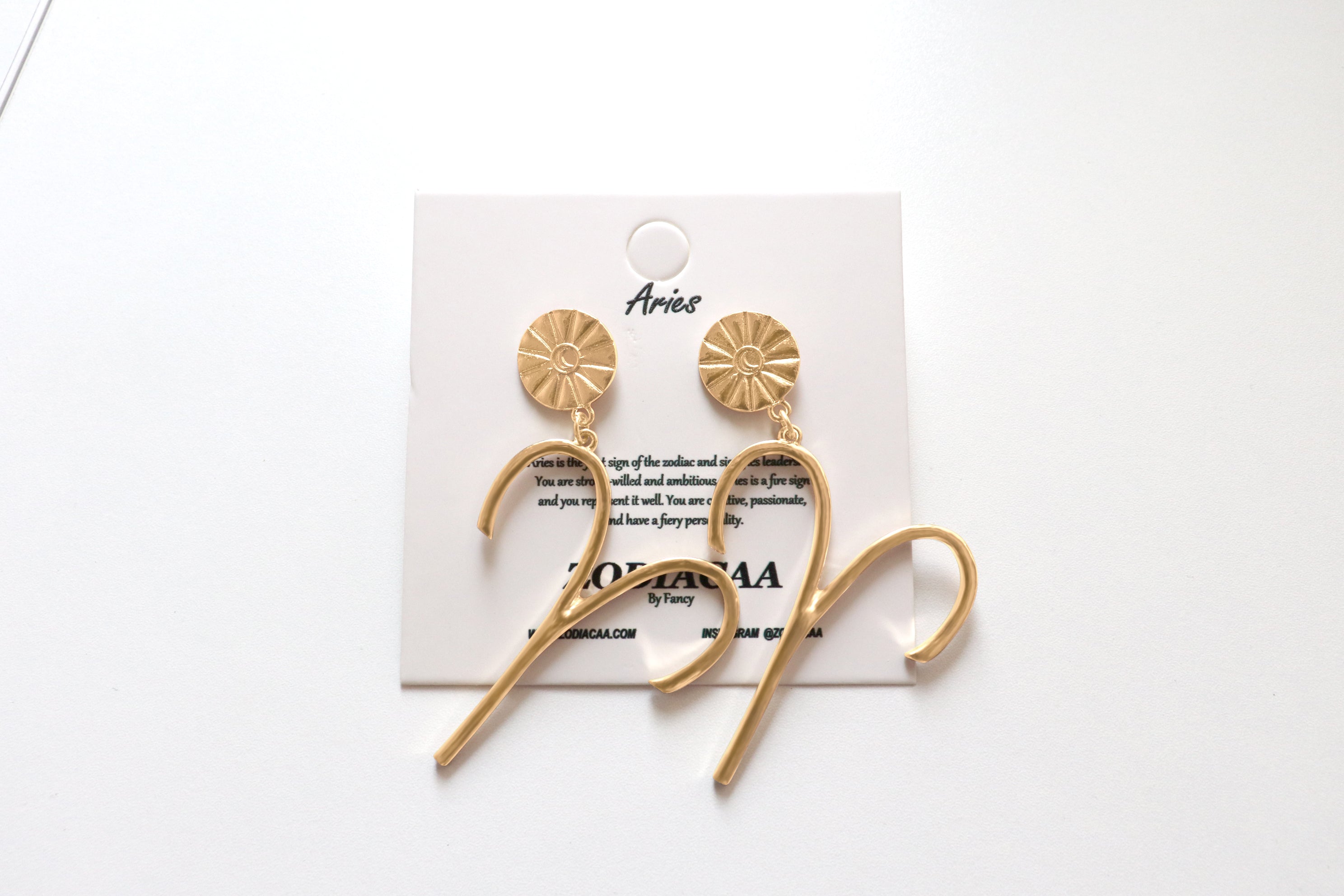 {{ Zodiac sign jewelry }} {{ zodiac jewelry men }} {{ zodiac jewelry gifts }} {{ zodiac earrings }} {{ zodiac necklaces }} {{ birthday gifts for him}} {{ zodiac bracelets}} {{ astrology jewelry}}