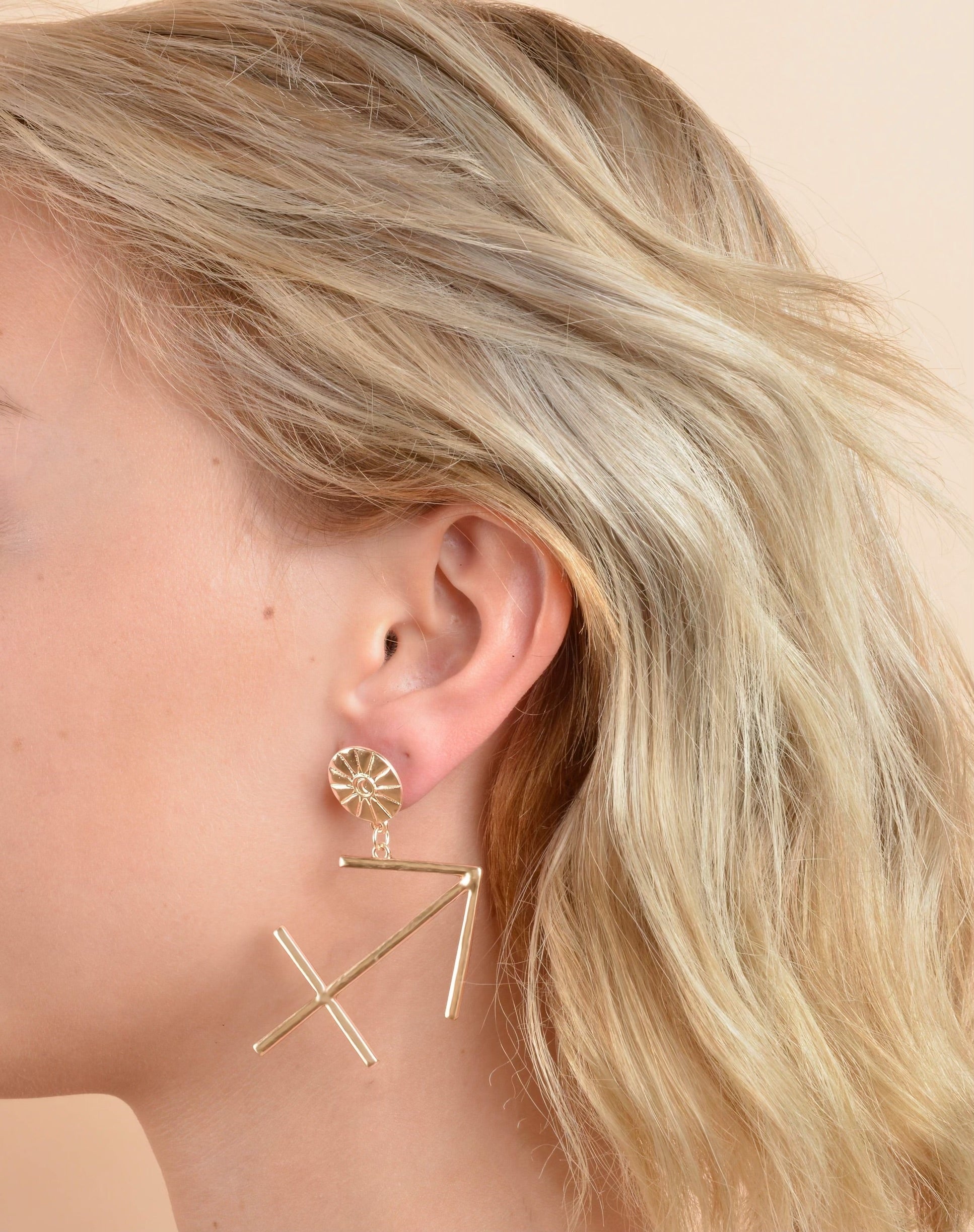 {{ Zodiac sign jewelry }} {{ zodiac jewelry men }} {{ zodiac jewelry gifts }} {{ zodiac earrings }} {{ zodiac necklaces }} {{ birthday gifts for him}} {{ zodiac bracelets}} {{ astrology jewelry}}